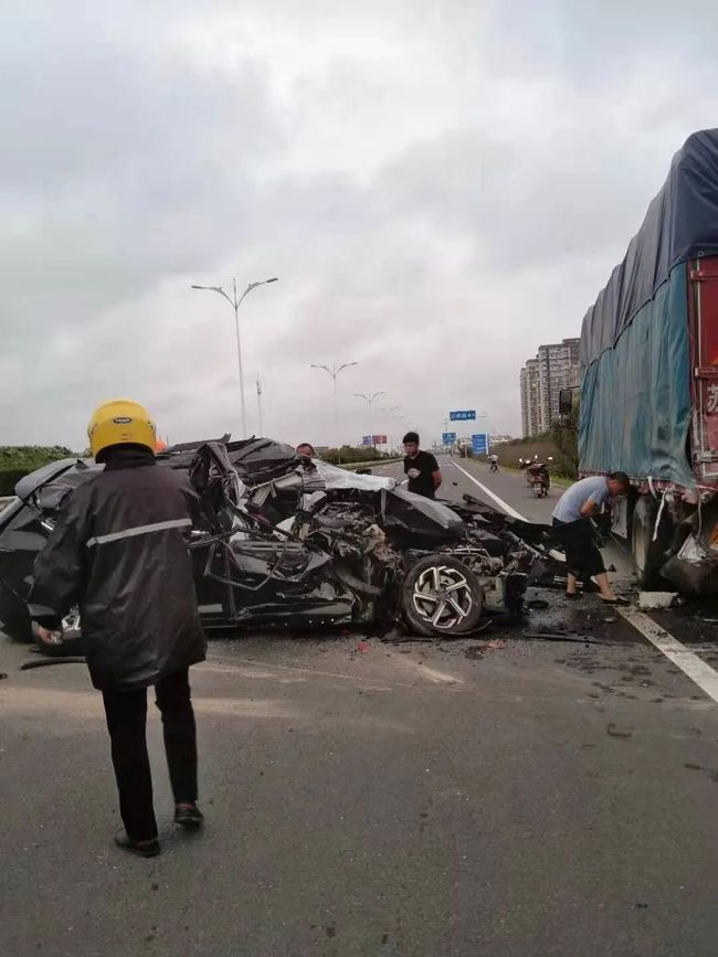 南通車禍最新情況通報